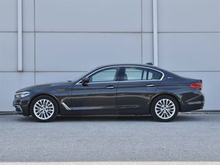 Bmw 530 2017 (530e iPerformance Luxury Line)-thumb-1