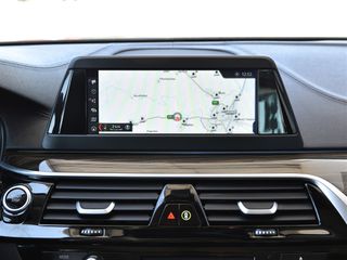 Bmw 530 2017 (530e iPerformance Luxury Line)-thumb-18