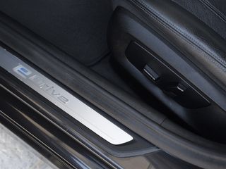 Bmw 530 2017 (530e iPerformance Luxury Line)-thumb-25