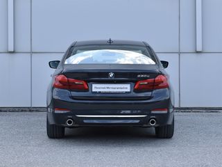 Bmw 530 2017 (530e iPerformance Luxury Line)-thumb-4