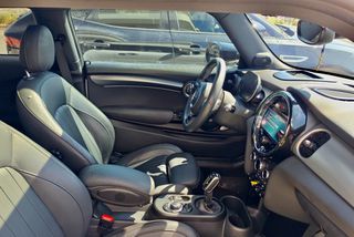 Mini Cooper SE 2023 FACELIFT - PANORAMA - HARMAN KARDON - AMBIENT LIGHT!-thumb-14