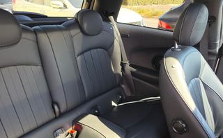 Mini Cooper SE 2023 FACELIFT - PANORAMA - HARMAN KARDON - AMBIENT LIGHT!-thumb-17