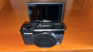Canon mirrorless m100-thumb-2