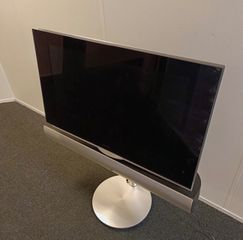 Bang & Olufsen Beovision 7 LCD TV 32” & Soundbar 240V DVD B&O