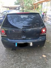 Volkswagen Polo 2009-thumb-4