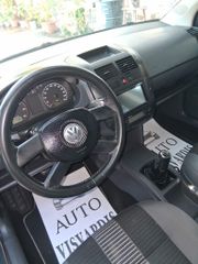 Volkswagen Polo 2009-thumb-7