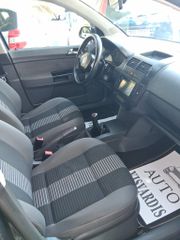 Volkswagen Polo 2009-thumb-11
