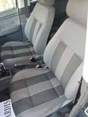 Volkswagen Polo 2009-thumb-14