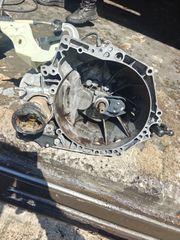 Peugeot 208 1.6hdi σασμάν 5αρι start stop