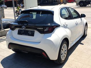 Toyota Yaris 2022 HDF Business 2022 1500cc 116hp Υβριδικό Βενζίνη-thumb-13