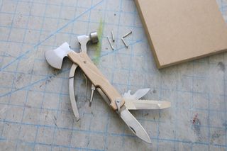 Wood Axe Multi Tool (CD110) / Gadgets-thumb-1