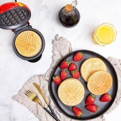 Pokemon - Pikachu Mini Waffle Maker-thumb-3