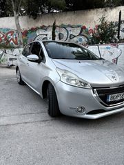 Peugeot 208 2012