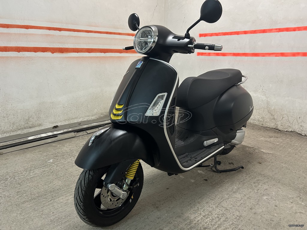 Vespa GTS 300 2022 Supertech