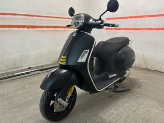 Vespa GTS 300 2022 Supertech