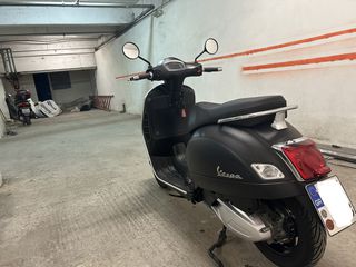Vespa GTS 300 2022 Supertech-thumb-3