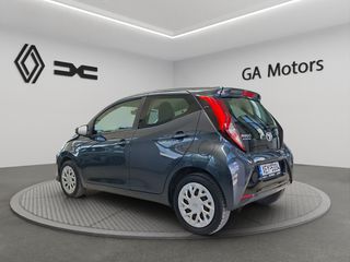Toyota Aygo 2021 X-PLAY CONNECT 1.0 72PS-thumb-3