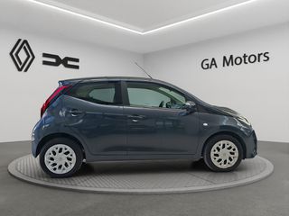 Toyota Aygo 2021 X-PLAY CONNECT 1.0 72PS-thumb-6