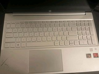 HP Pavilion 15-eh0020nv-thumb-1