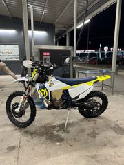 Husqvarna TE 300 2023-thumb-1