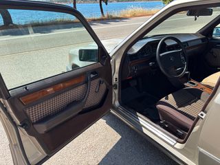 Mercedes-Benz E 300 1990 300D W124-thumb-9