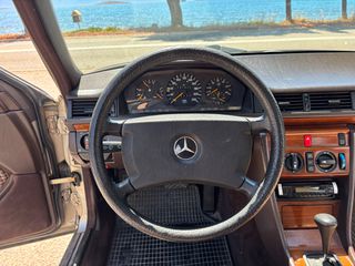 Mercedes-Benz E 300 1990 300D W124-thumb-16