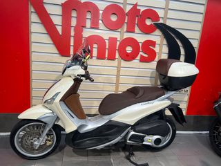 Piaggio Beverly 300 2015-thumb-10