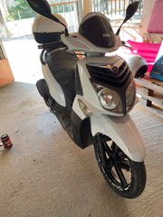 Sym HD2 200 2011