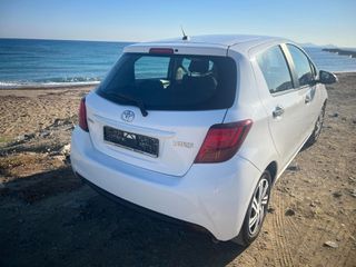 Toyota Yaris 2015 1.0 VVTI-thumb-4
