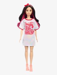 Barbie - Fashionistas Red Mess Dress (HRH12) / Toys