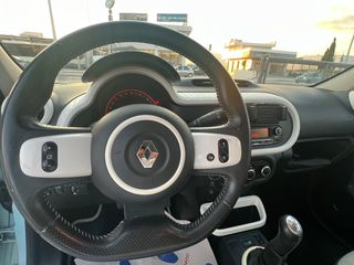 Renault Twingo 2015-thumb-8