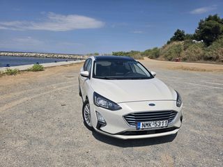 Ford Focus 2020 Titanium-thumb-5