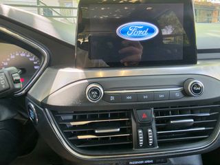Ford Focus 2020 Titanium-thumb-13