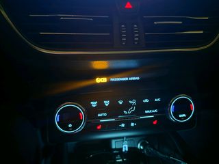 Ford Focus 2020 Titanium-thumb-22
