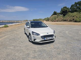 Ford Focus 2020 Titanium-thumb-1
