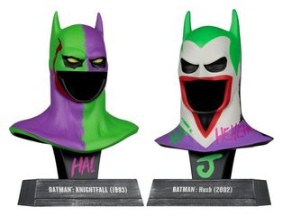 Batman DC Direct Mini Replica 1/3 2-pack Batman Cowls Hush & Knightfall (Jokerized) (Gold Label) 18 cm