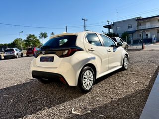Toyota Yaris 2021-thumb-5