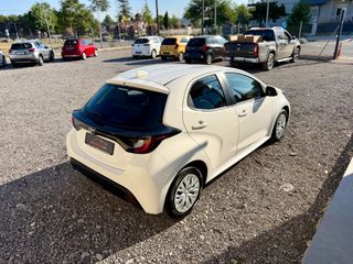 Toyota Yaris 2021-thumb-6