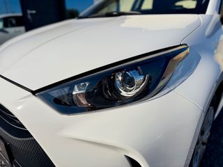 Toyota Yaris 2021-thumb-9