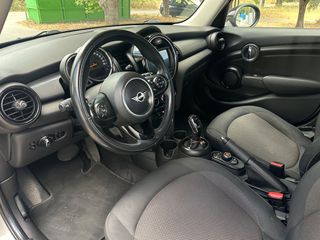 Mini Cooper D 2019-thumb-2
