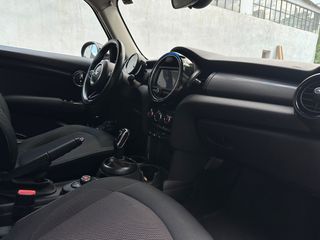 Mini Cooper D 2019-thumb-13