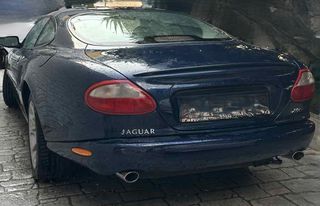 Jaguar XKR 2000 COUPE-thumb-2