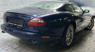 Jaguar XKR 2000 COUPE-thumb-3