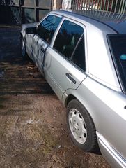 Mercedes-Benz 240 1996-thumb-2