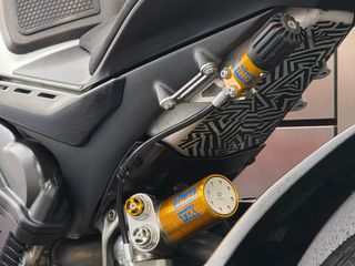 Ducati Panigale V4 R 2019 FULL EXTRA-thumb-27