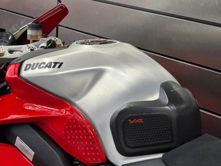 Ducati Panigale V4 R 2019 FULL EXTRA-thumb-29