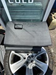 Ντουλαπάκι hyundai coupe 2003