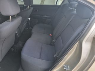 Mazda 3 2005-thumb-14