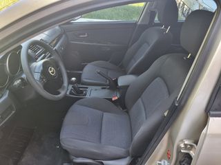 Mazda 3 2005-thumb-10