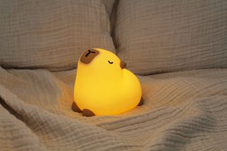 Winkee - Night Light Capybara Pebble Table Lamp - compact / Gadgets-thumb-1